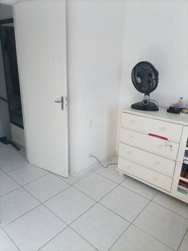 Casa Com 2 Sala 4 Quarto 1 Cozinha 4 Banheiro,1 Quintal.