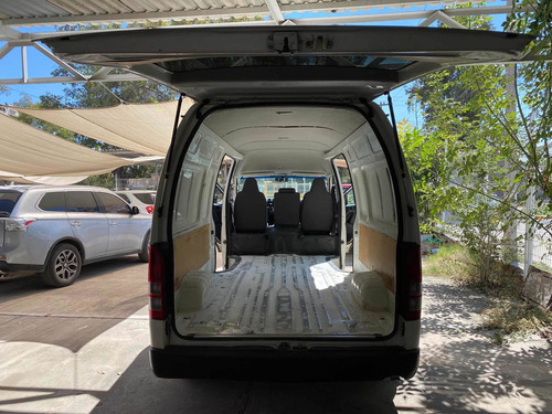 Imagen 12 de 15 de Toyota Hiace 2018 2.7 Panel Super Larga Mt