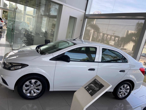 Imagen 14 de 21 de Chevrolet Onix Joy Plus 1.4