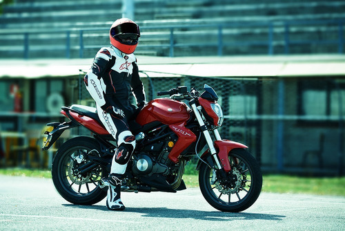Imagen 15 de 15 de Benelli Tnt 300 2021