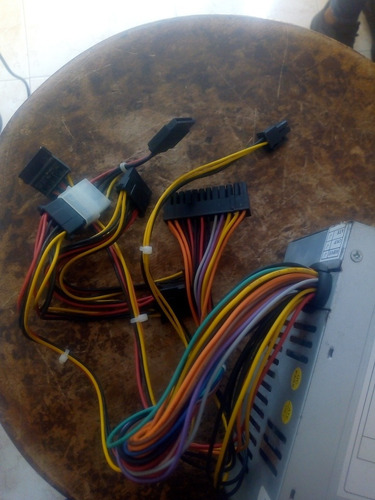 Imagen 3 de 4 de Fuente De Poder Atx 525w