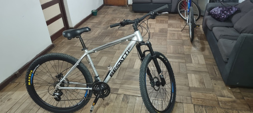 Bicicleta Besatti. Aro 27.5