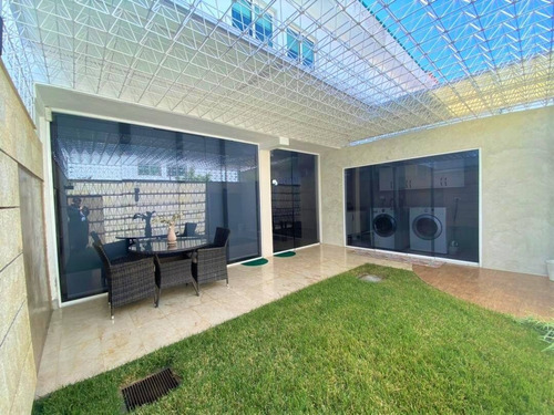 Imagen 15 de 15 de Jessica Serino Remax Alcanza Vende Hermoso Townhouse En Manantial 04243387300