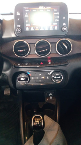 Fiat Cronos 1,8 2019
