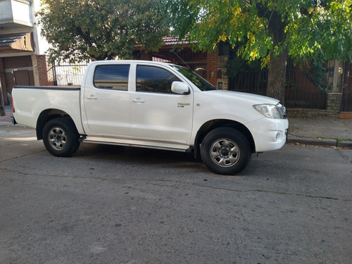 Toyota Hilux 2.5 Cs Dx Pack I 120cv 4x4 2011