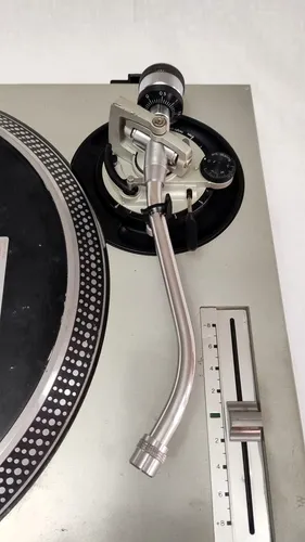 Tornamesa Technics Sl-1200mkii Con Tapa -tpc (Usado)