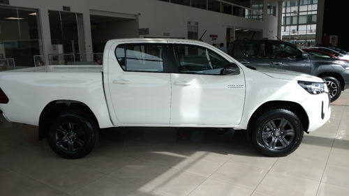 Imagen 1 de 6 de Toyota Hilux Sr 2.4 L. 150cv 4x2 Mt