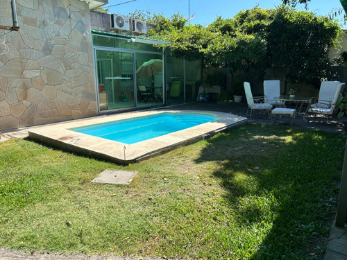 Venta Casa Y Apartamento Con Piscina En Mismo Padrón En Villa Argentina