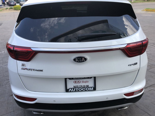 Imagen 9 de 15 de Kia Sportage 5 Puertas