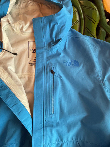 Chamarra North Face Futurelight S De Hombre No Salomon (Usado)