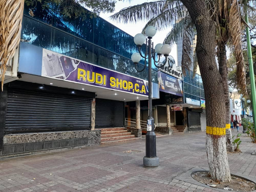 Centro Comercial En Venta. Av. Bolívar.ar Solo Clientes