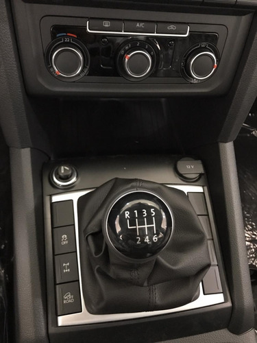 Imagen 18 de 18 de Vw Amarok Dc 2.0l Tdi 180 Cv Comfortline 4x2 Nv
