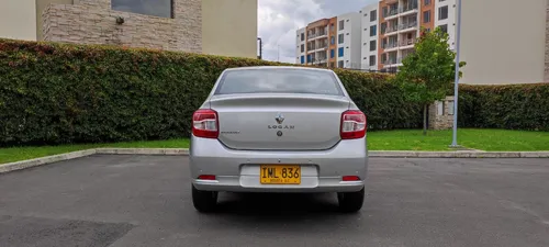 Renault Logan 1.6 Privilege / Intens