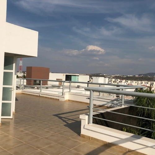 Imagen 11 de 16 de Casa En Renta Milenio Iii De 2 Plantas Vista Periférica