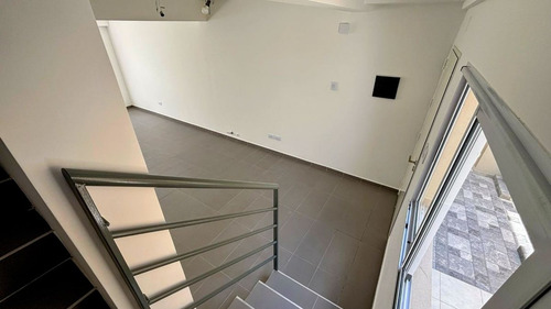 Venta Ph - 4 Amb A Estrenar Patio Y Jardín