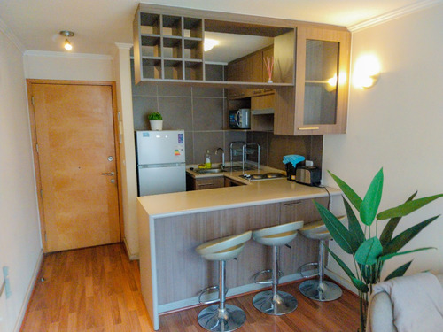 Una Habitacion Con Y Sin Estacionamiento