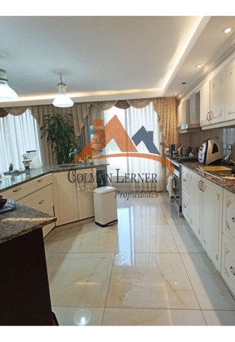 Venta Casa De Cuatro Dormitorios En Club De Campo San Diego