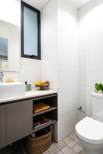 Oportunidad:moderno, Luminoso,seminuevo Con Patio Y 2 Suites