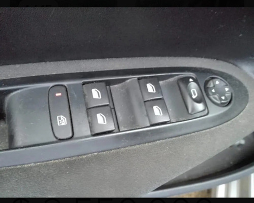 Imagen 14 de 15 de Citroen C4 Lounge Hdi