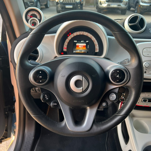 Imagen 10 de 21 de Smart Fortwo 1.0 City