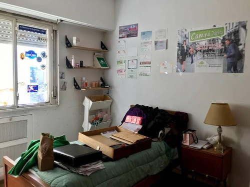 Amplio Departamento En Venta En Caballito Con Cochera Y Vista Al Parque Rivadavia