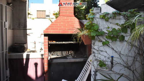 Venta. Triplex. Barrio Guemes