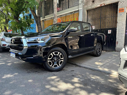 Imagen 10 de 21 de Toyota Hilux 2022 2.8 Cd Srx 204cv 4x2 At