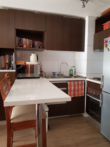 Se Vende Cómodo Departamento 2d2b Av. España 445, Santiago.