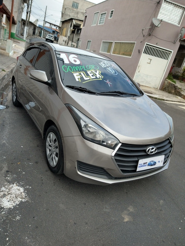 Imagem 5 de 15 de Hyundai Hb20 2016 1.0 Comfort Flex 5p