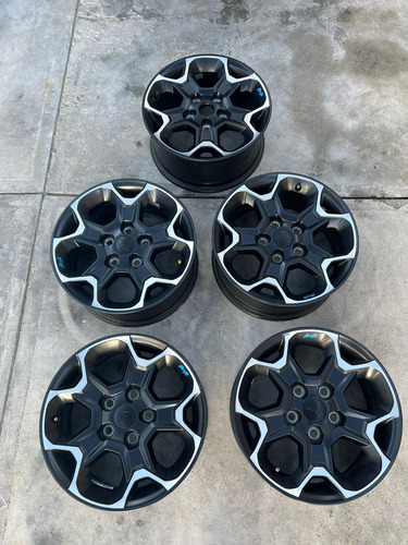 Set De 5 Rines Jeep Rubicon Jl 2023 Originales (Usado)