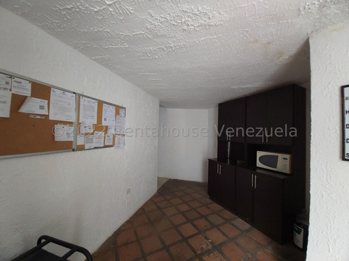 Imagen 3 de 30 de Casa En Venta En El Parral Este De Barquisimeto Lara (0.4.2.4.5.9.3.7.5.4.2), Código: 22-23629 Rent-a-house Centro Occidente, Cuenta Con 4 Habitaciones, 4 Baños, 478 Mts2