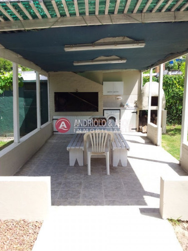 Casa En Zona Lugano- Ref: 5085