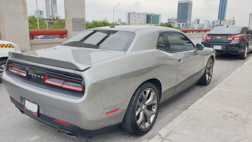 Imagen 5 de 10 de Dodge Challenger 2016 Black Line
