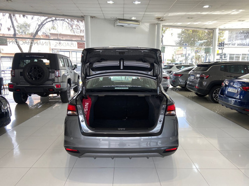 Nissan Versa 1.6 Advance At