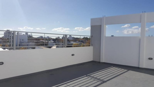 Imagen 10 de 30 de Departamento En Venta En La Plata