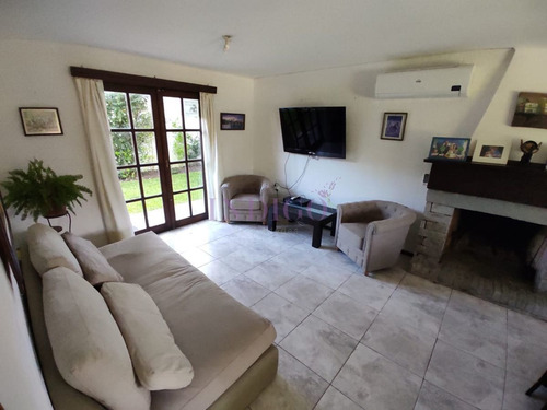 Imagen 7 de 30 de Casa Con 3 Dormitorios, 2 Baños Mas Dependencia, Piscina Y Parillero! - Punta Del Este Marly