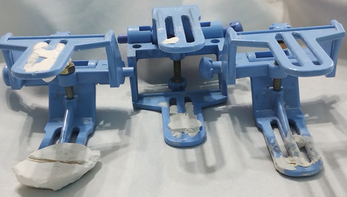 Oclusor Plástico Prótesis Dental X3 Unidades (Usado)