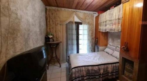 Imagem 10 de 15 de Chácara Em Condomínio No Bairro Parque Serra Mar, Em Peruíbe, Localizada No Lado Serra. Possui Piscina, Churrasqueira, Cozinha Caipira, Forno À Lenha, Campo De Futebol, Playground