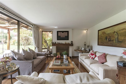 Imagen 4 de 26 de Exquisita Casa 5 Dorm. En Calle Tranquila Golf De Manquehue