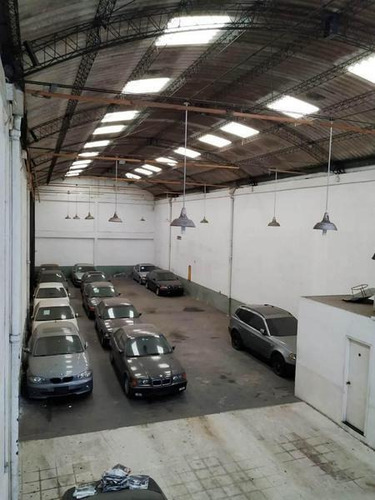 Local De 498m2. 4 Oficinas. 5 Baños.-