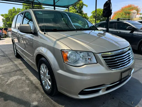 Chrysler Town & Country 3.6 Touring Mt
