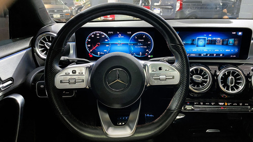 Mercedes-Benz A250 AMG-LINE