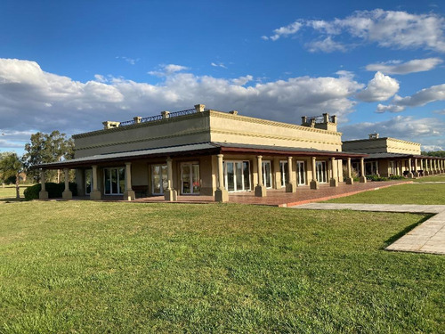 Hermoso Lote En Barrio En Etapa I De Comercialización, Con Inmejorable Ubicación , En Zona Rural Y D