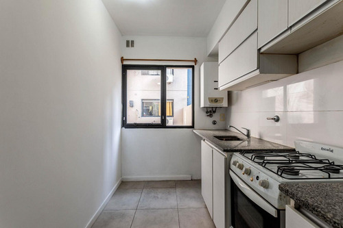Departamento De 2 Ambientes Con Cochera En Venta, Victoria, San Fernando