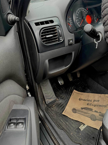 Imagen 10 de 17 de Fiat Siena 2015 1.4 El Pack Attractive