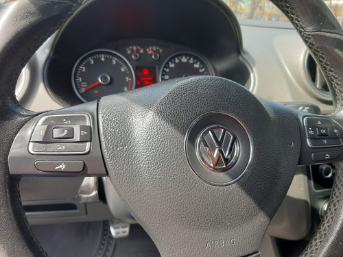 Imagem 6 de 8 de Volkswagen Saveiro 1.6 16v Cross Cab. Dupla Total Flex 2p