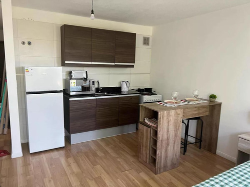 Apartamento En Alquiler De 1 Dormitorio En Tres Cruces