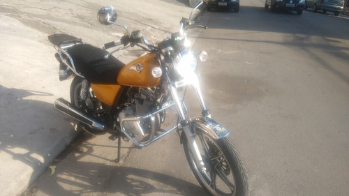 Suzuki Intruder 125 Ano 2011