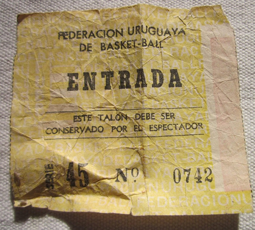 Imagen 1 de 2 de Entrada De Federacion Uruguaya De Basquetbol Fines Del 70