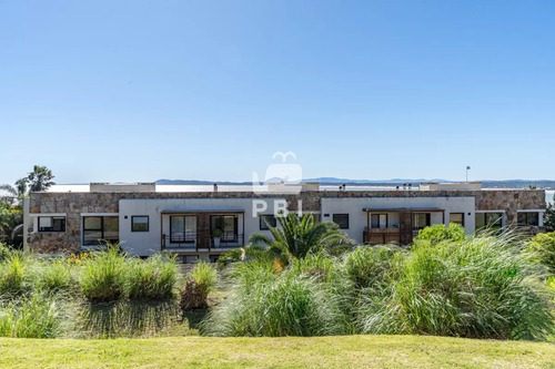 Alquiler Temporario De Apartamento 3 Dormitorios En Lomo De La Ballena, Punta Ballena